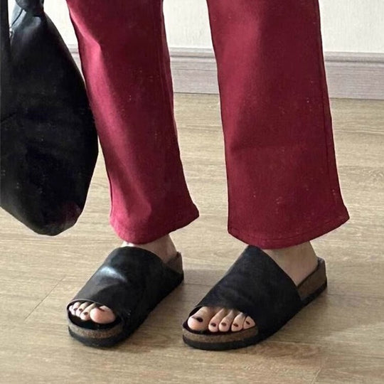 Damen Komfortable Slipper mit geschmeidiger Lederoberfläche und ergonomischem Fußbett EB