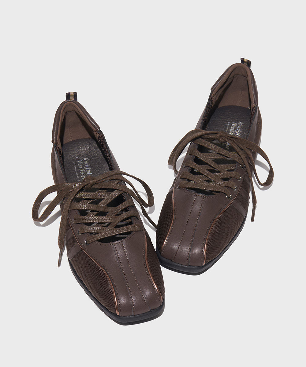 Damen Sportliche Sneakers im modernen Design mit atmungsaktiver Oberflächenstruktur EB