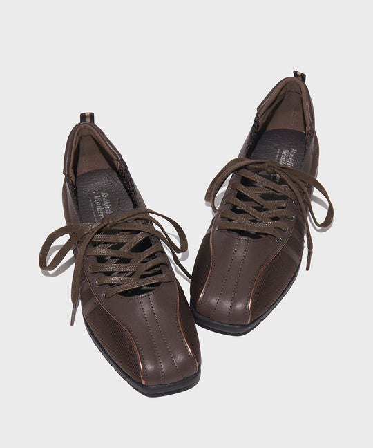 Damen Sportliche Sneakers im modernen Design mit atmungsaktiver Oberflächenstruktur EB