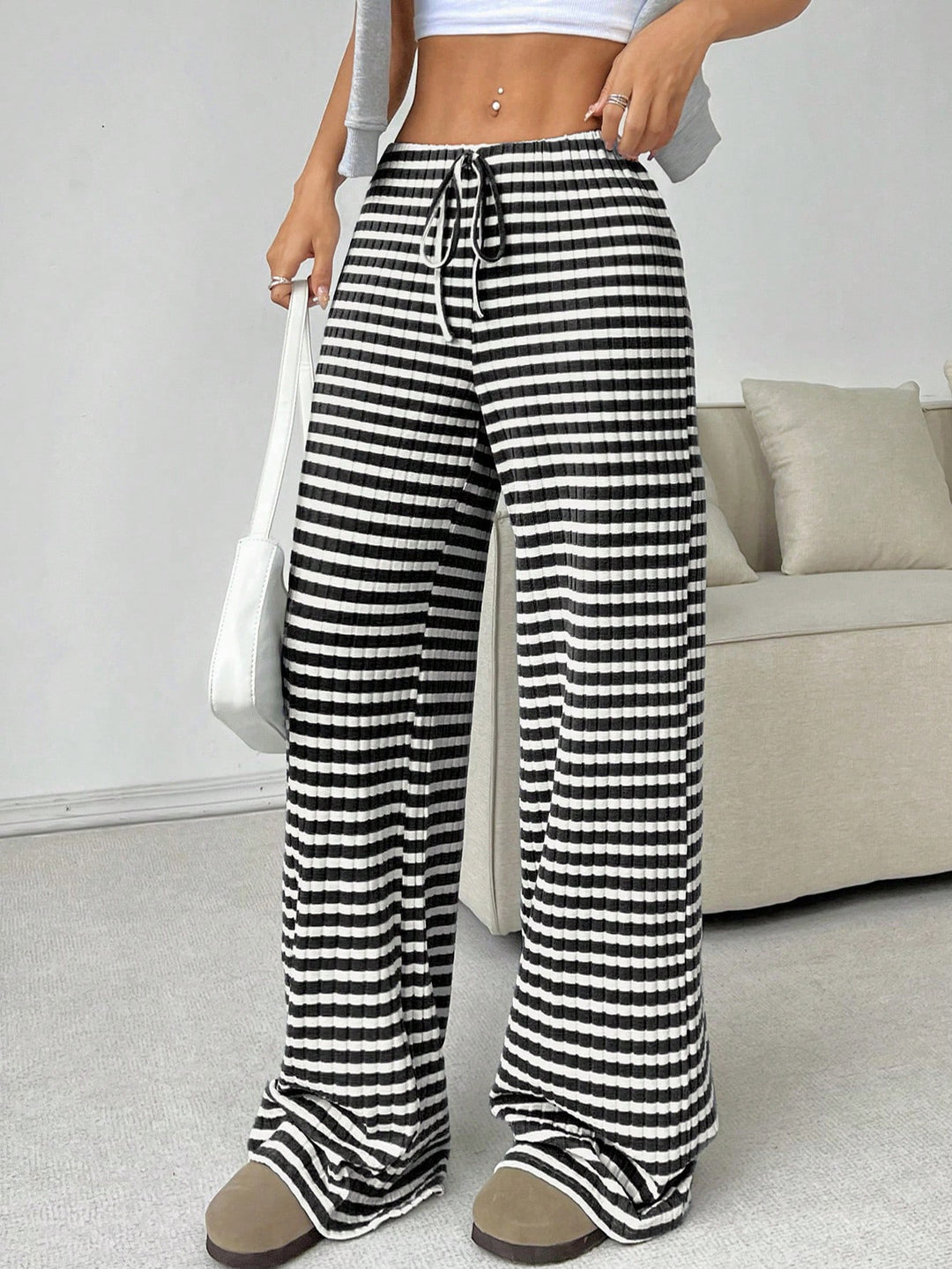 Damen weite Relax-Hose aus weichem Rippmaterial mit Kordelzug EB