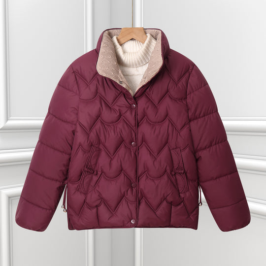 Damen nan kurze gesteppte Pufferjacke mit dekorativer Bogensteppung und Druckknopfblende EB