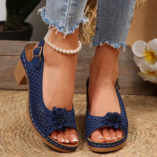 Damen Elegante und luftige Sandalen mit Blumenapplikationen EB