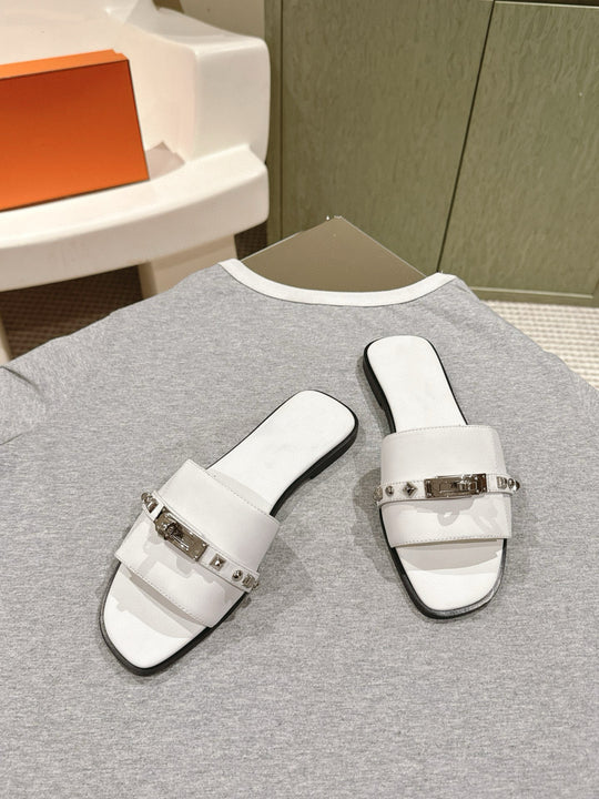 Damen elegante Sandalen mit verziertem Riemendesign EB