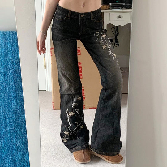 Damen nan taillierte Schlaghose-Jeans mit floraler Stickerei, Stretchdenim und Five-Pocket-Schnitt EB