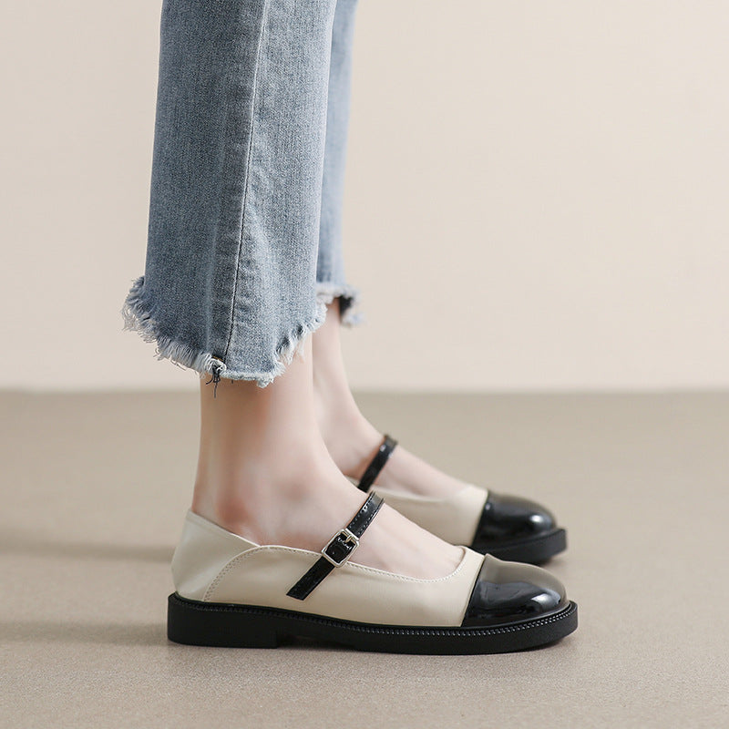 Damen Mary-Jane Schuhe mit glänzendem Lack und verstellbarem Riemen EB