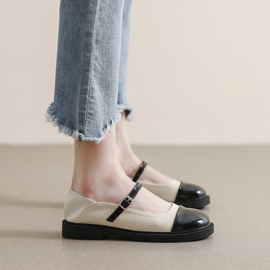 Damen Mary-Jane Schuhe mit glänzendem Lack und verstellbarem Riemen EB