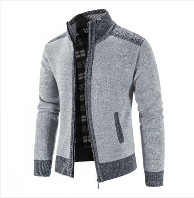 Herren Strickjacke mit hohem Kragen und kariertem Innenfutter EB
