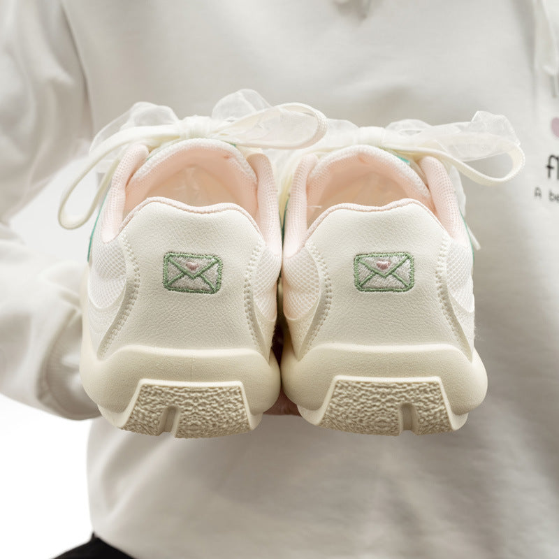 Damen Sneaker mit innovativem atmungsaktivem Obermaterial EB