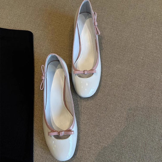 Damen Elegante Ballerina-Pumps mit verspieltem Schleifendetail und komfortablem Blockabsatz EB