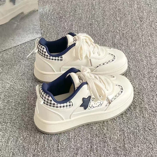 Damen Sportliche Sneaker mit verspielten Designelementen EB