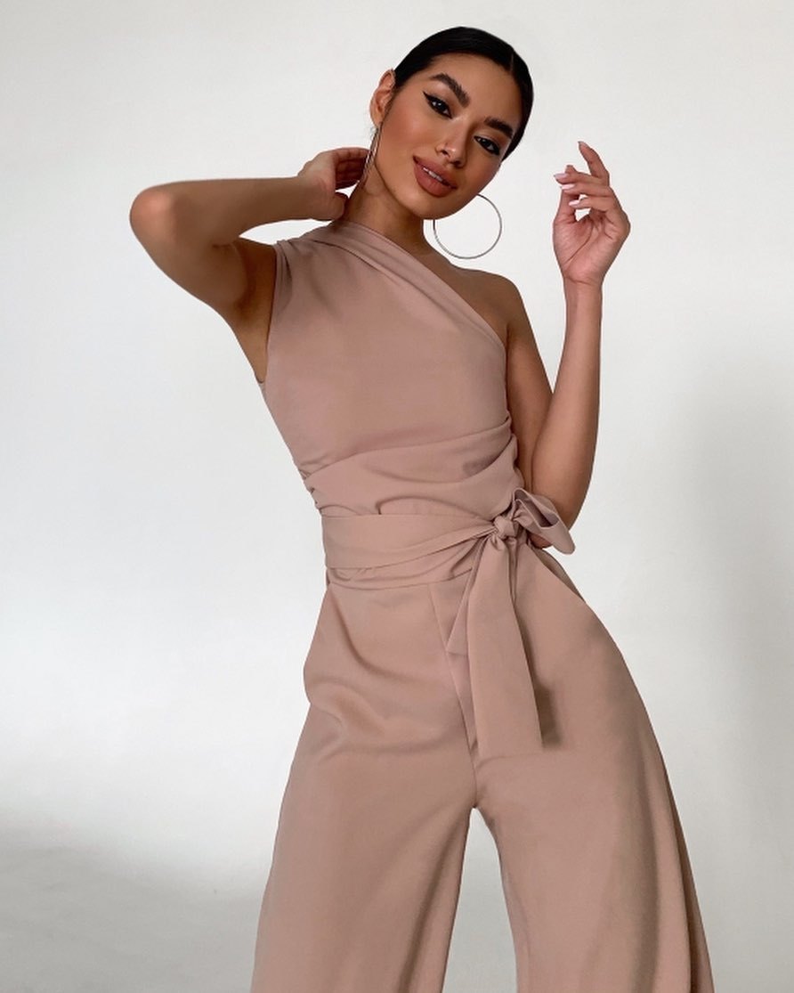 Damen One-Shoulder Jumpsuit mit weitem Bein EB