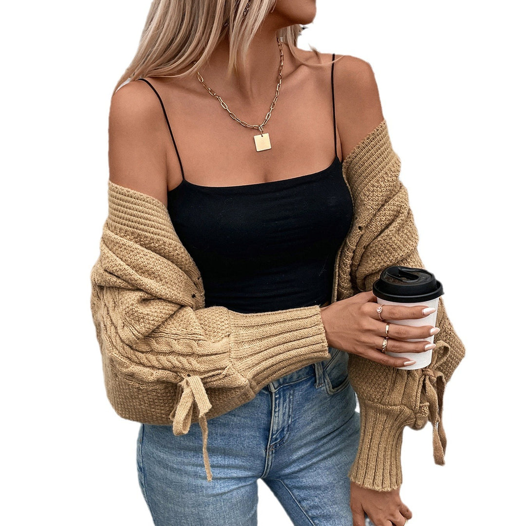 Damen modische Strickjacke mit voluminösen Ärmeln und Zopfmuster EB