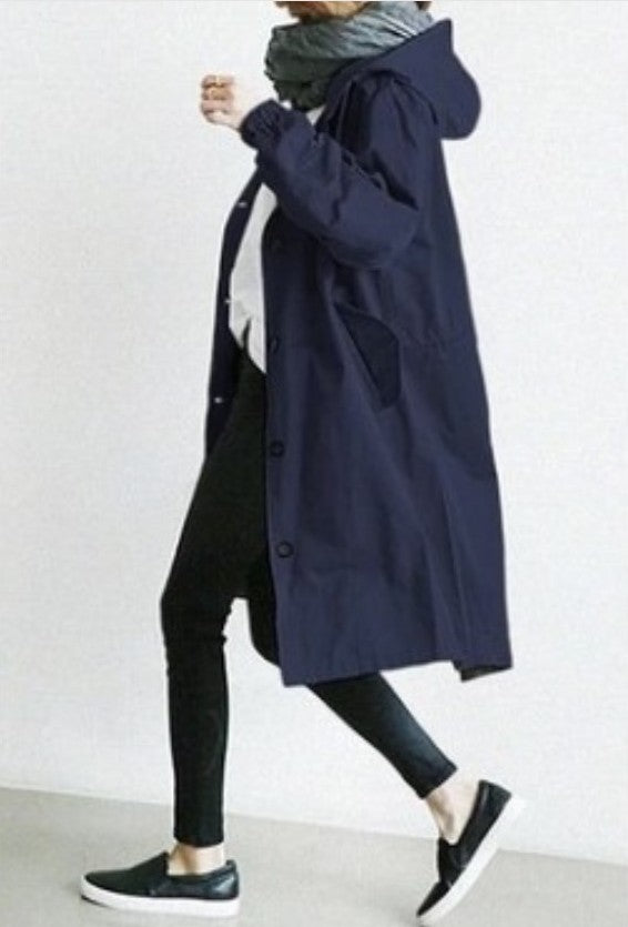 Damen nan leichter oversized Regenmantel mit Kapuze und verdeckter Knopfleiste EB