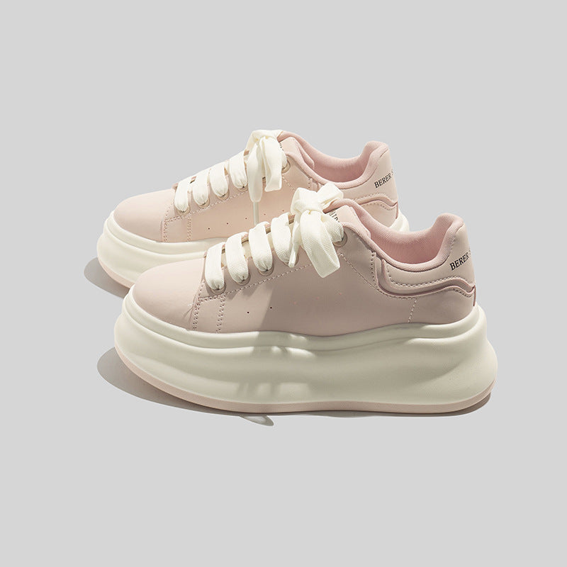 Damen Sneakers mit extrabreiter Komfortsohle und modernem Design EB