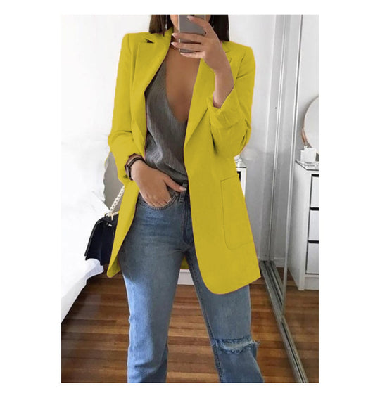 Damen eleganter Blazer mit tailliertem Schnitt und praktischen Taschen EB