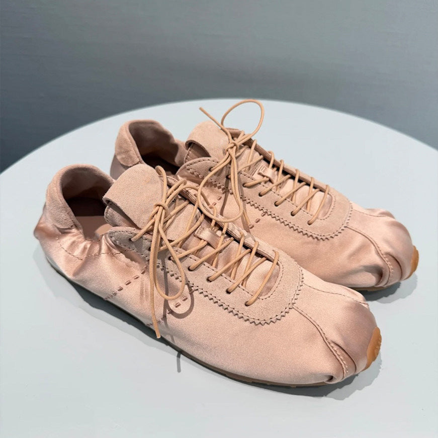 Damen sportive Modellschuhe im eleganten Satin-Look EB