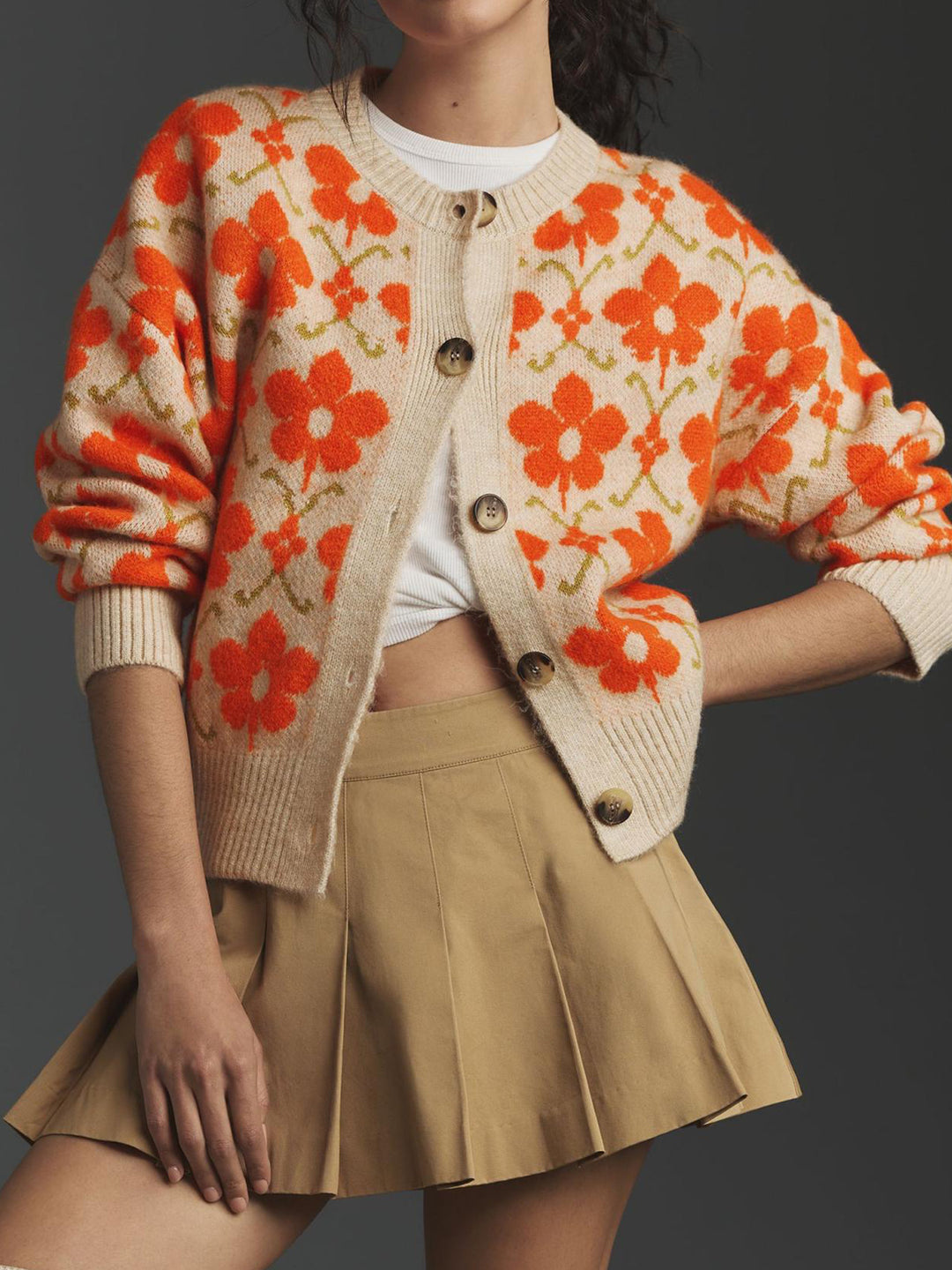 Damen florale Strickjacke mit Knöpfen und angenehmer Passform EB