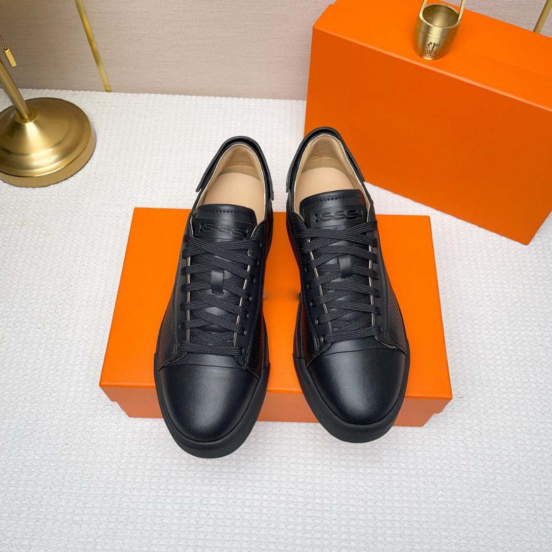 Damen Stilvolle Sneaker mit strukturiertem Obermaterial und komfortabler Laufsohle EB