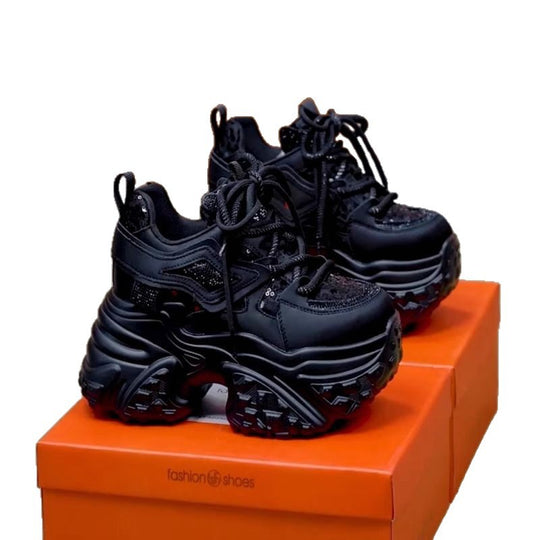 Damen Modische Plateau-Sneaker mit glamourösen Akzenten EB