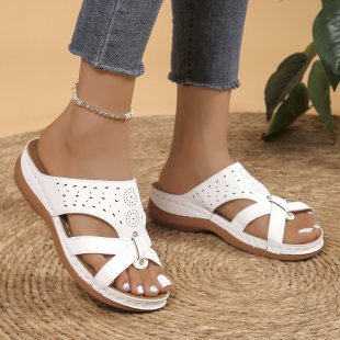Damen Relaxsandalen mit perforiertem Obermaterial und anatomischer Fußbettung EB