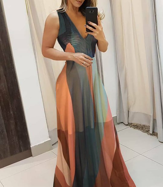 Damen Maxikleid mit V-Ausschnitt und kunstvollem Muster EB