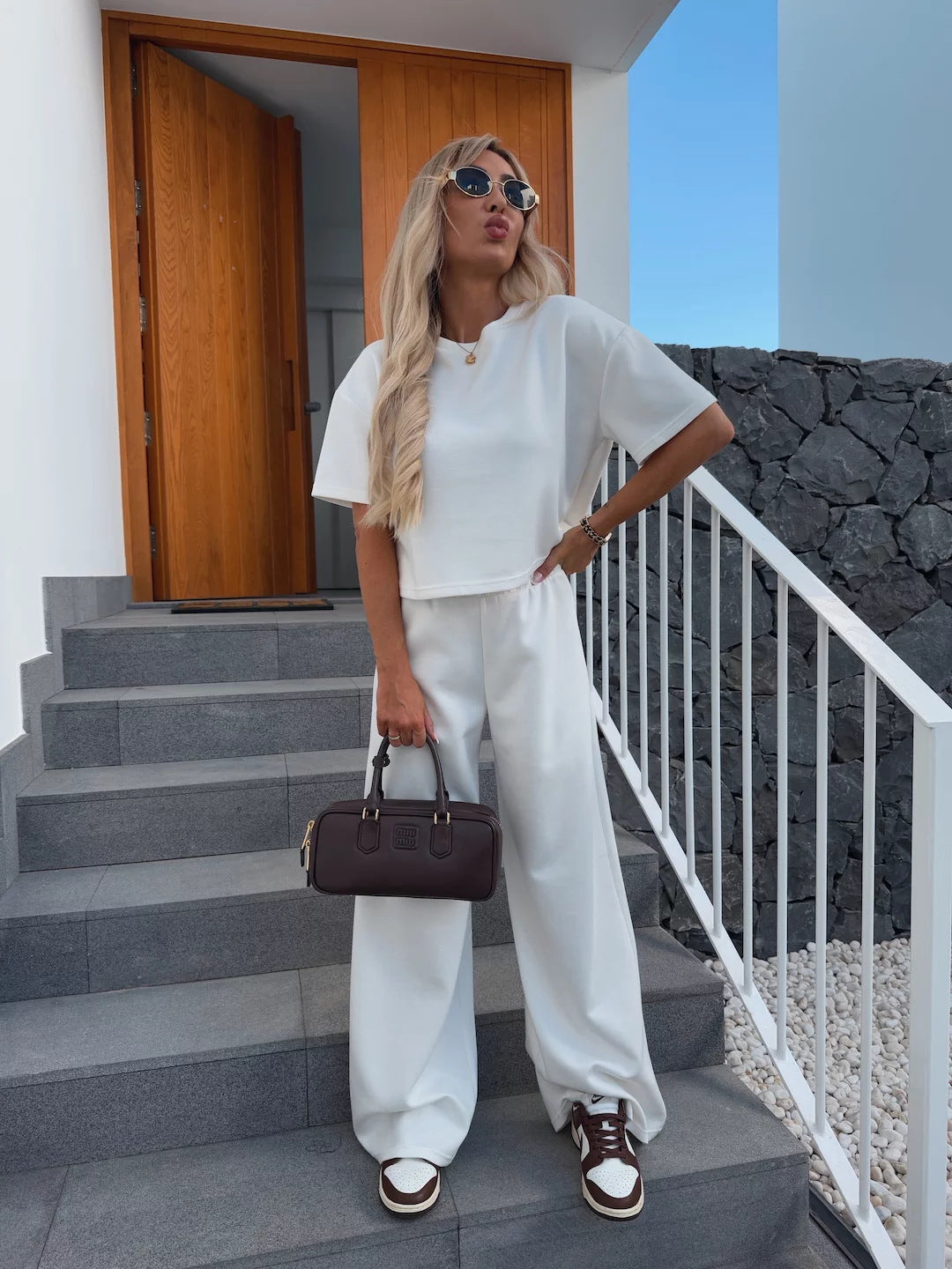 Damen Loungewear-Zweiteiler mit Cropped-Boxy-Shirt und fließender High-Waist Palazzo-Hose EB