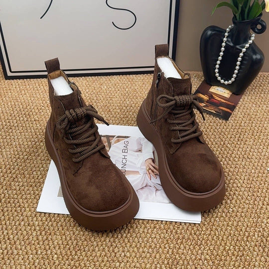 Damen Modische Stiefel mit robustem Profil und praktischer Reißverschlussöffnung EB