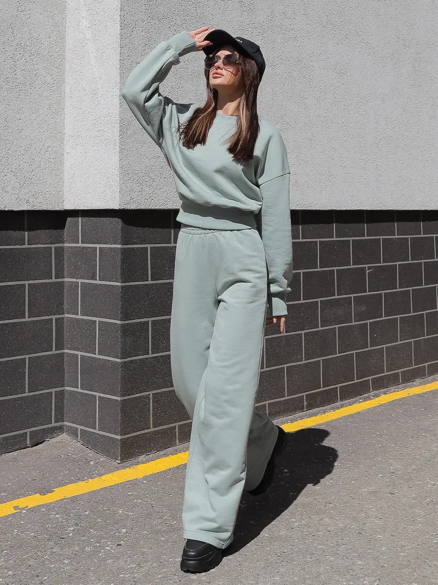 Damen Loungewear-Set mit weitem Crewneck-Sweater und High-Waist Palazzohose EB