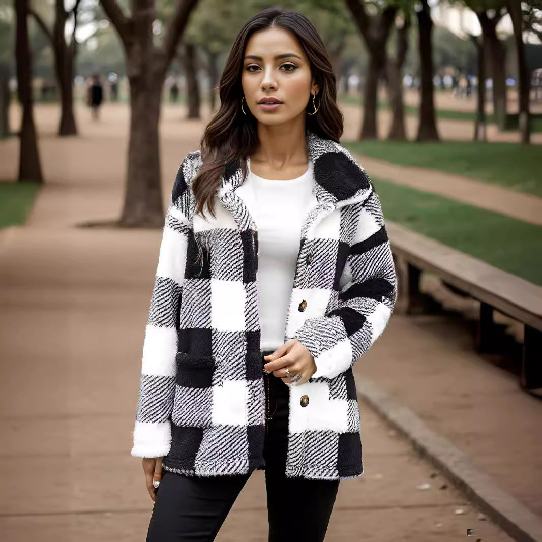 Damen Kuschelige Karojacke mit Druckknopfverschluss und Seitentaschen EB