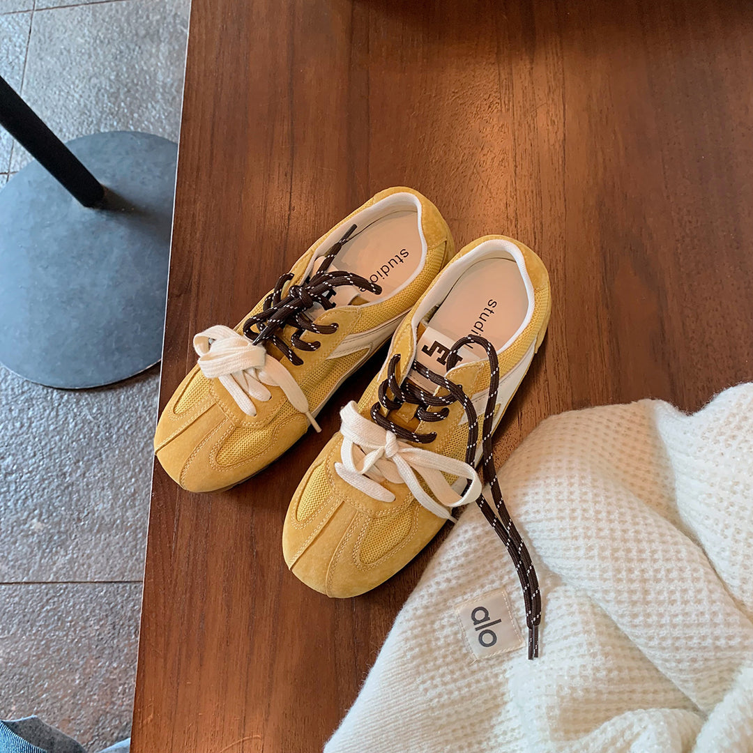 Damen sportliche Sneaker mit atmungsaktivem Obermaterial und modischem Schnürsystem EB