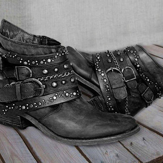 Damen nan knöchelhohe Biker-Stiefelette mit mehreren Nietenriemen, dekorativen Ketten und verstellbaren Schnallen EB
