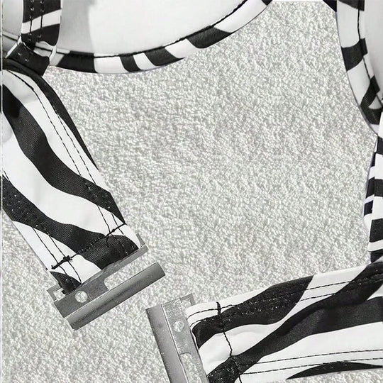 Damen Triangel-Bikinioberteil mit raffinierten Rüschendetails und verstellbaren Trägern EB