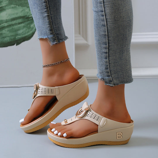 Damen modische Zehentrenner-Sandalen mit elegantem Ring-Design und komfortablem Fußbett EB