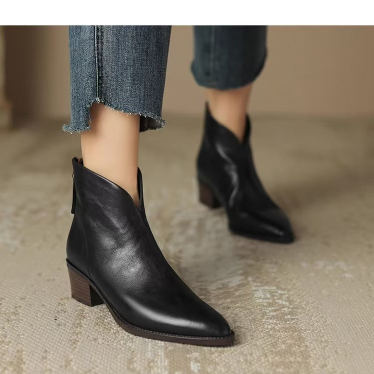 Damen nan spitze Chelsea-inspirierte Stiefelette mit asymmetrischem Schaft und mittelhohem Blockabsatz EB