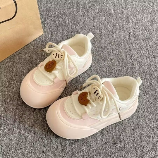Damen Sneakers mit floralem Schnürdesign EB
