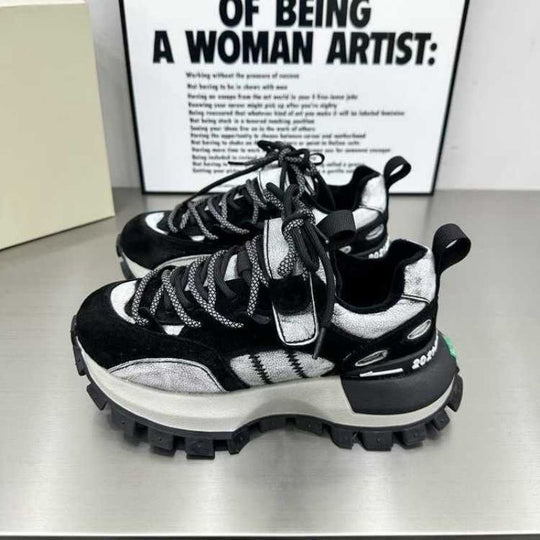 Damen Sportliche Sneaker mit rutschfester Profilsohle und atmungsaktivem Obermaterial EB