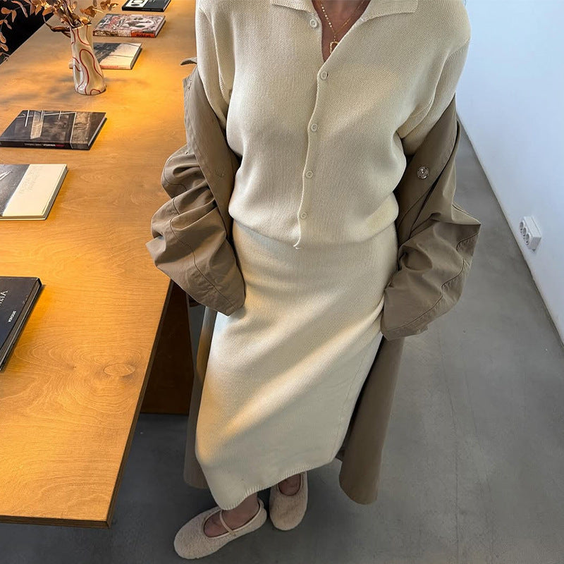 Damen Strickkleid mit Knopfleiste und schmaler Silhouette EB
