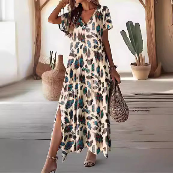 Damen Maxikleid mit V-Ausschnitt und modischem Tierdruck EB