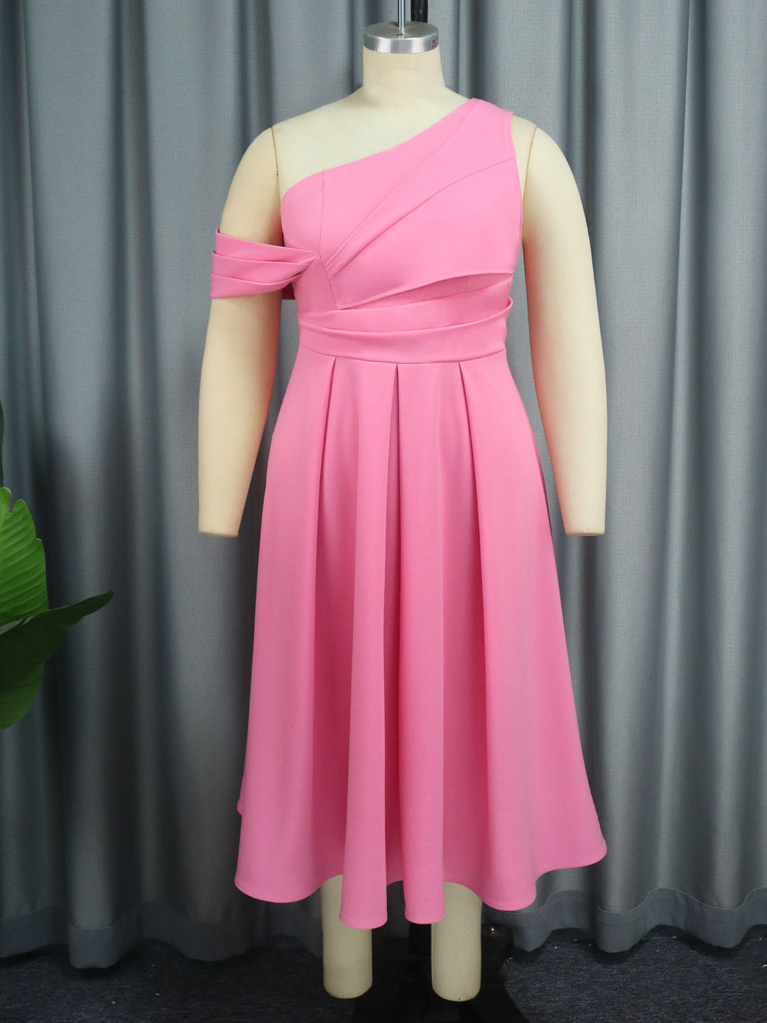 Damen Elegantes One-Shoulder Kleid mit Drapierungen EB