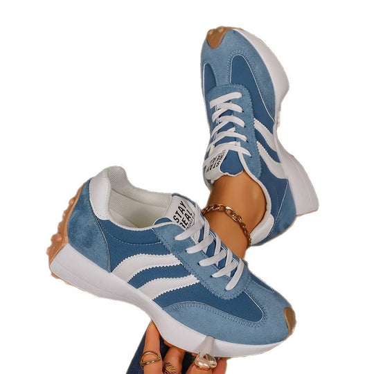 Damen nan retro-inspirierte Plateausneaker aus Veloursleder-Optik mit profilierter Gummisohle EB