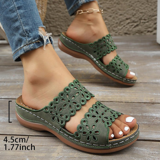 Damen Riemchen-Sandalen mit floralem Cut-Out-Design und ergonomischer Fußbettung EB