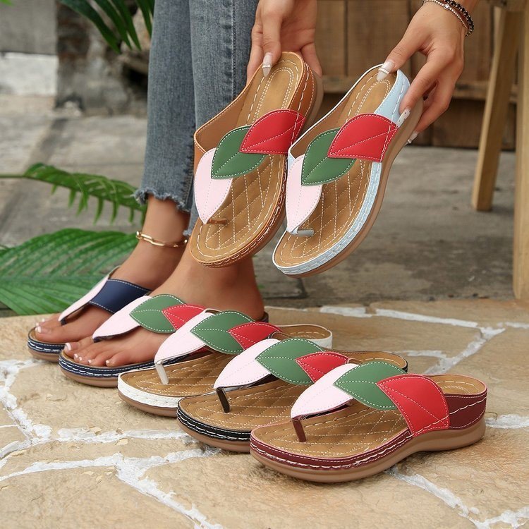 Damen Zehentrenner-Sandalen mit modischem Blatt-Design und anatomischem Fußbett EB