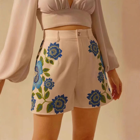 Damen Shorts mit floralem Druck und dekorativen Details EB