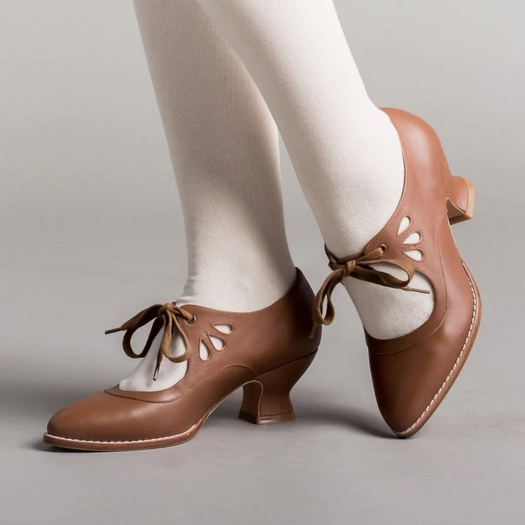 Damen elegante Tanzschuhe mit modischem Schnür-Design EB