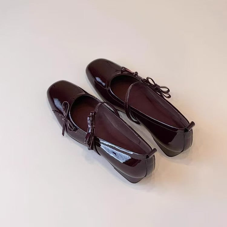 Damen Ballerinas mit elegantem Riemenverschluss und glänzender Oberfläche EB