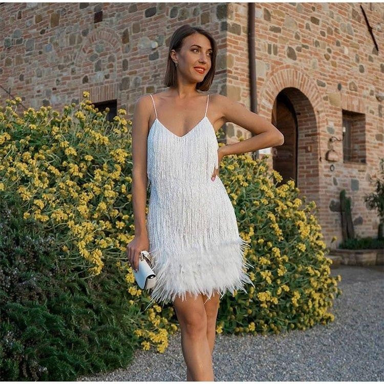 Damen Glitzerndes Abendkleid mit Federn und schimmernden Akzenten EB