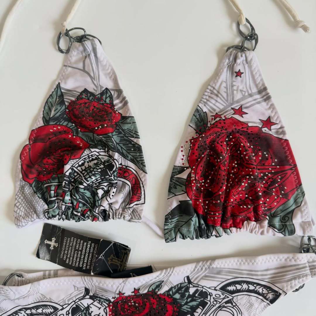 Damen Bikini-Set mit floralen Akzenten und Dekoration EB