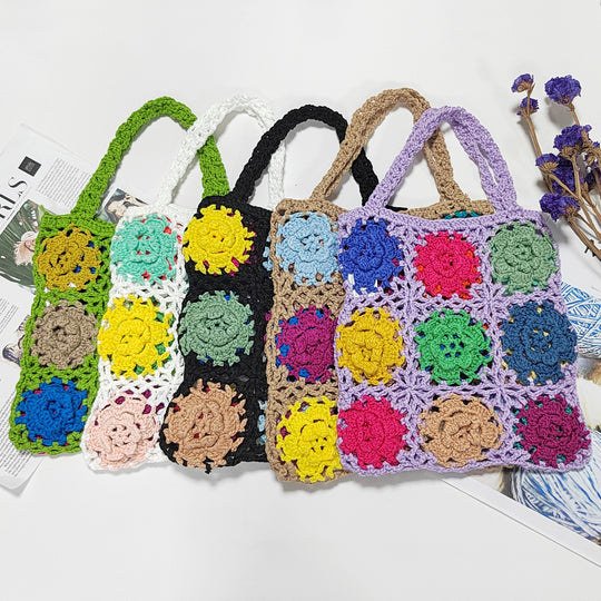 Damen gehäkelte Handtasche mit buntem Blumenmuster EB