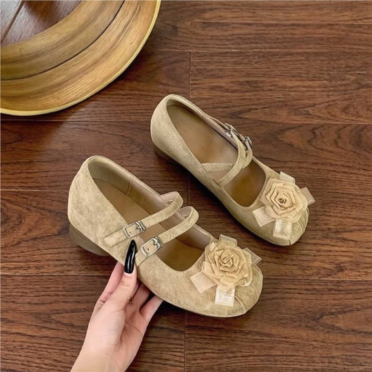 Damen Mary Jane Schuhe mit kunstvollen Blumenapplikationen EB