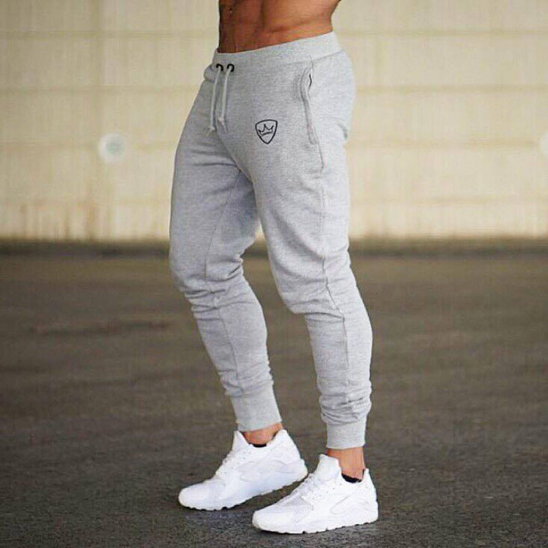 Herren Sweatpants mit schmalem Schnitt und elastischem Bund EB